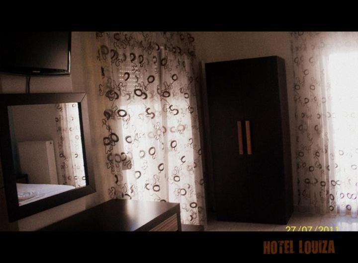 Hotel Louiza Paralía Exterior foto