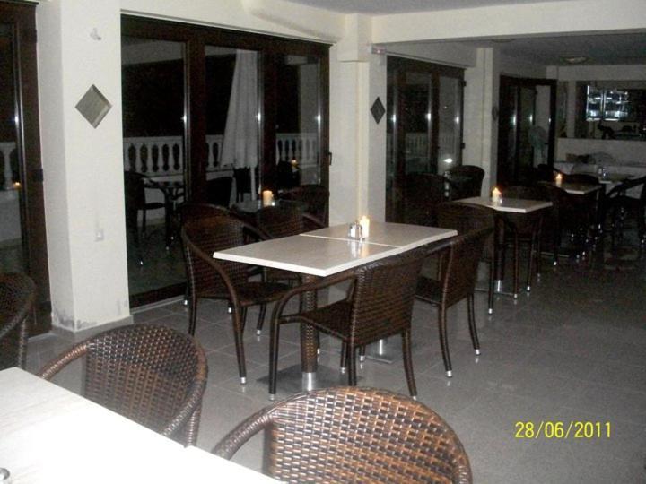 Hotel Louiza Paralía Exterior foto