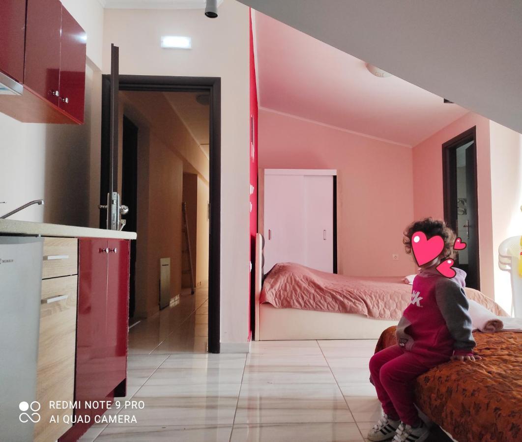 Hotel Louiza Paralía Habitación foto